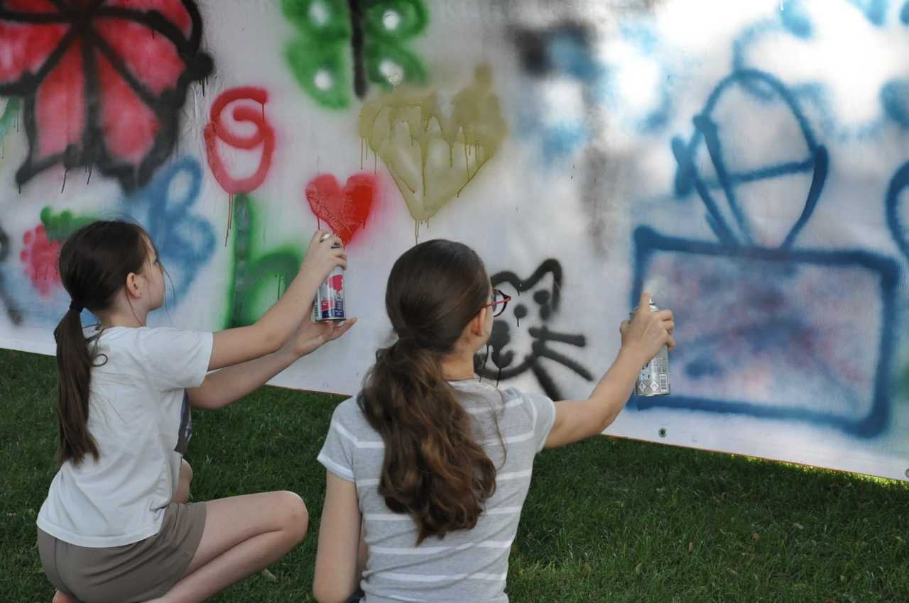 Street Art Kids - lipcowe czwartki